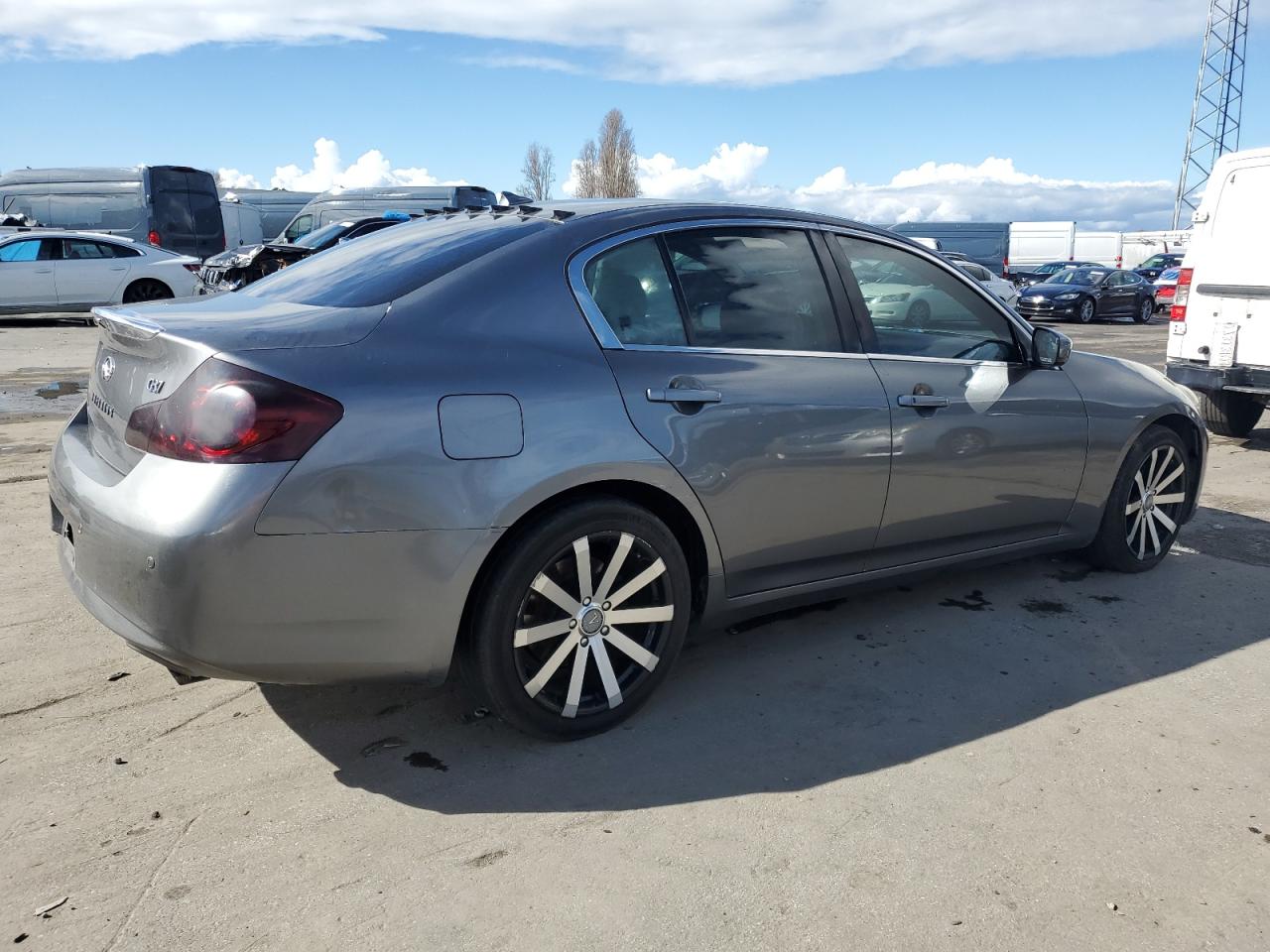 2012 Infiniti G - Image 3