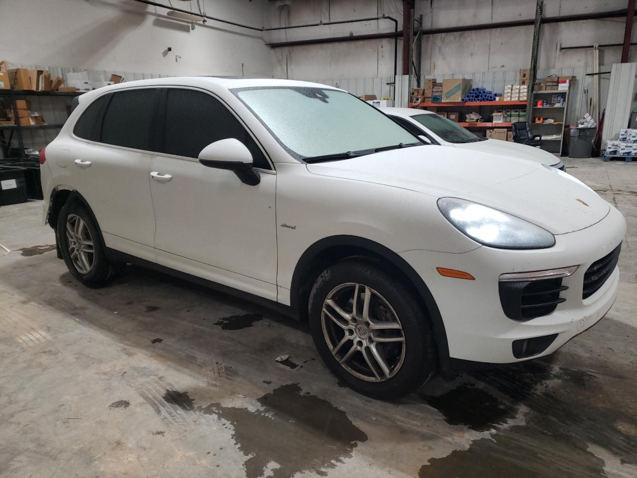 2015 Porsche Cayenne - Image 4