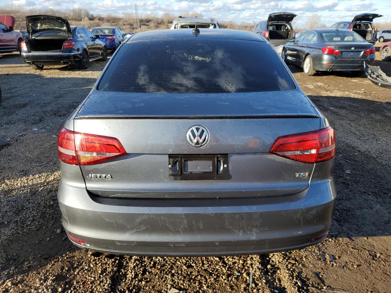 2015 Volkswagen Jetta - Image 6