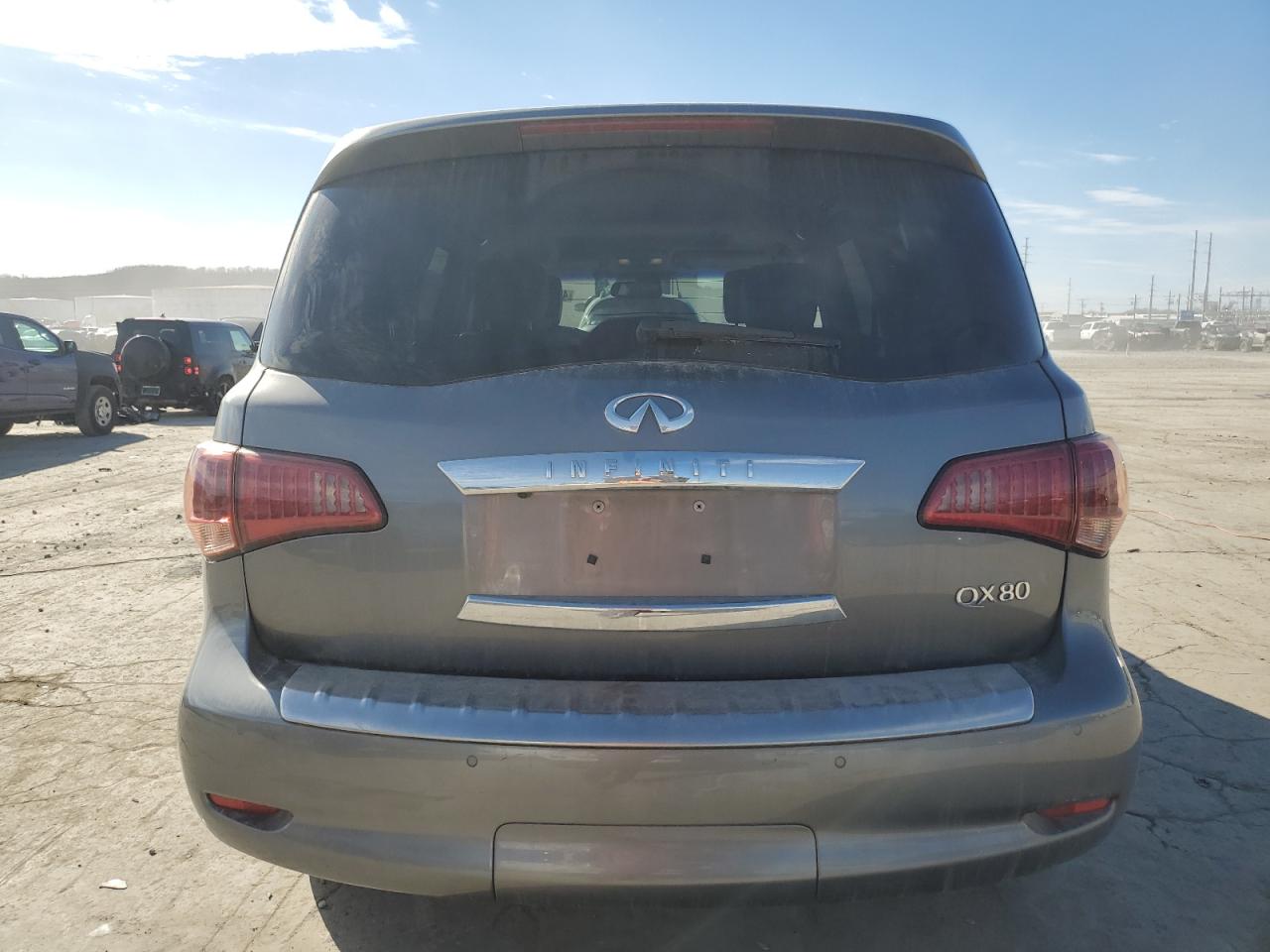 2016 Infiniti QX80 - Image 6