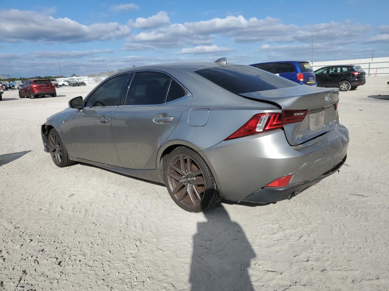 2015 Lexus IS - Image 2