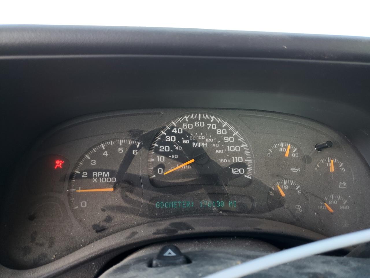 2005 Chevrolet Silverado - Image 9