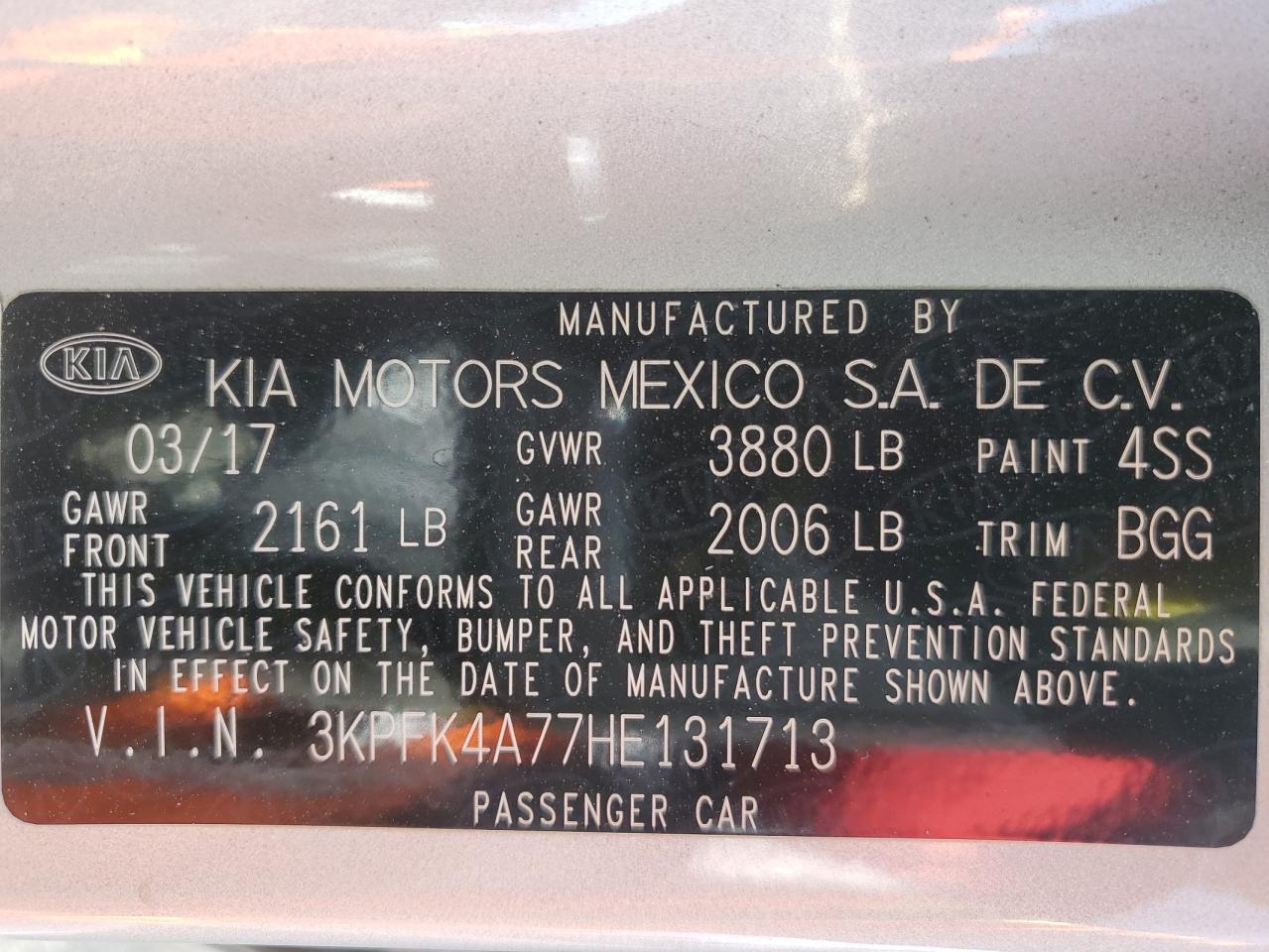2017 Kia Forte - Image 12