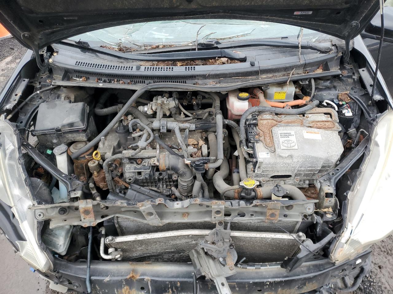 2012 Toyota Prius - Image 11