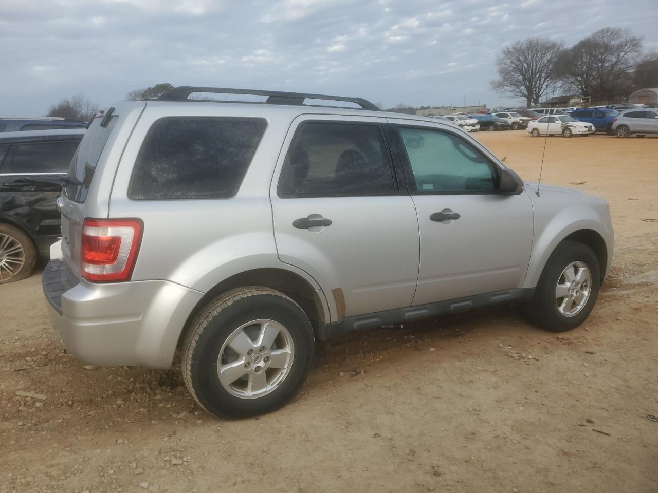 2011 Ford Escape - Image 3