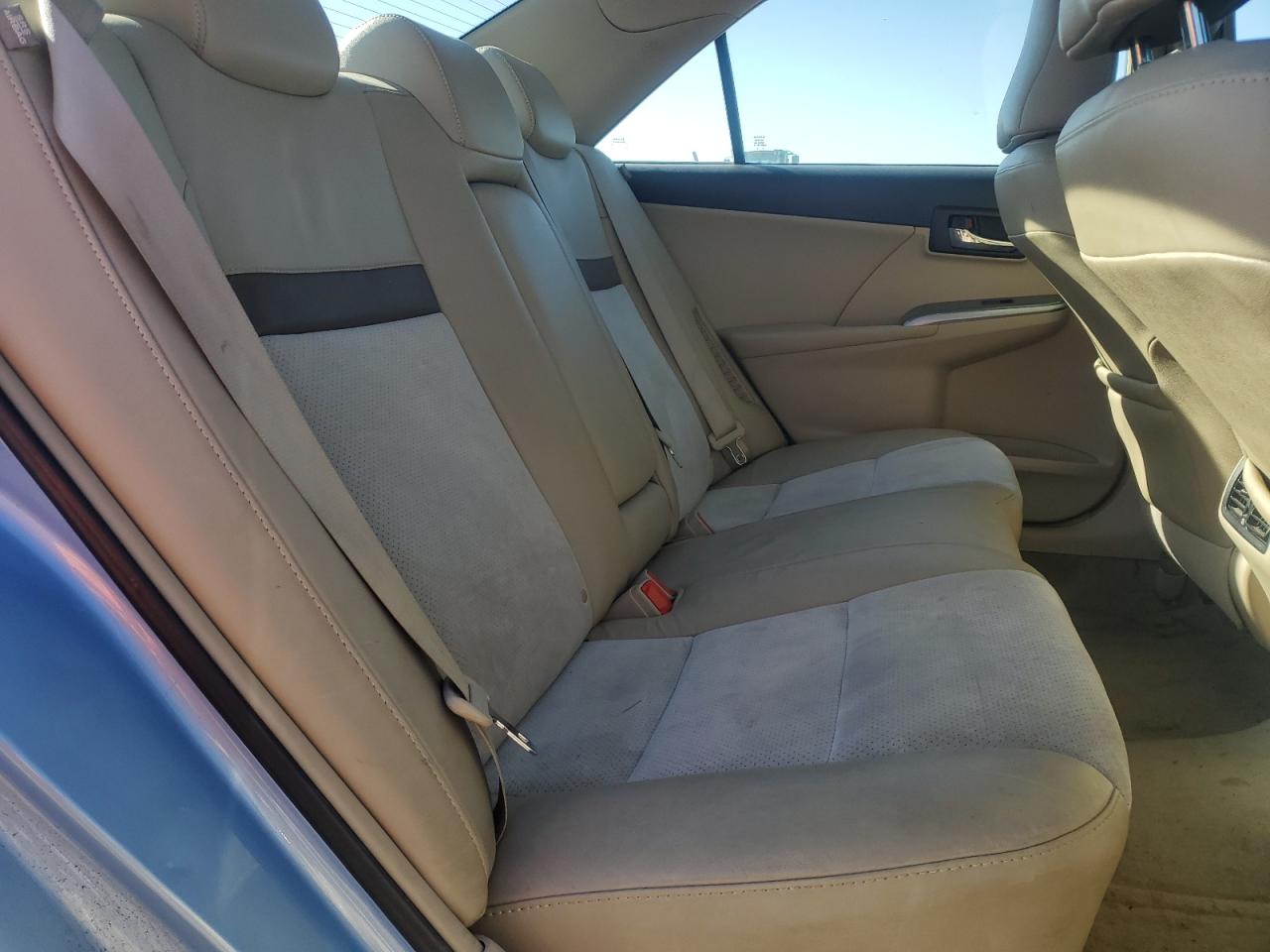 2012 Toyota Camry - Image 10