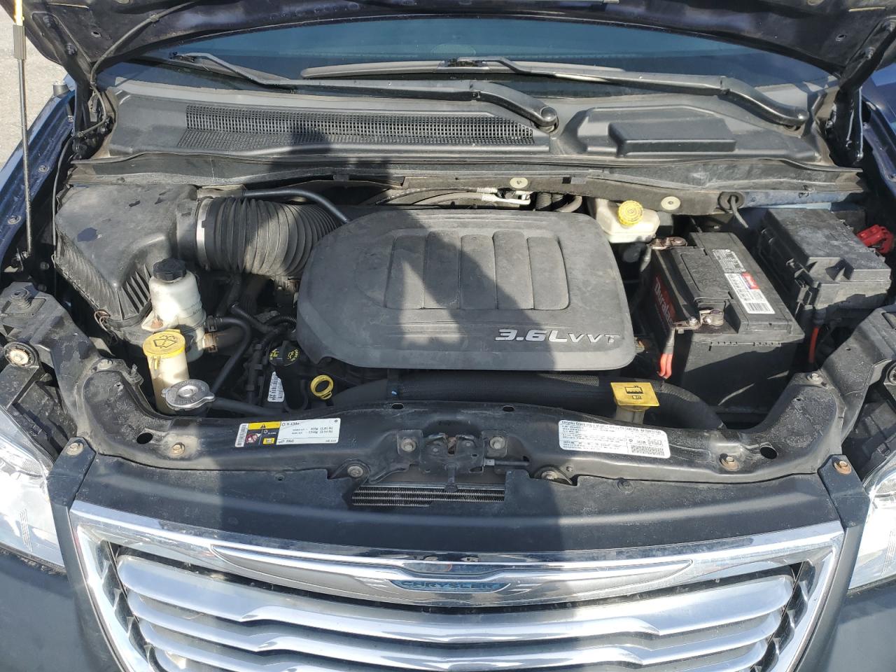 2013 Chrysler Town & Country - Image 13