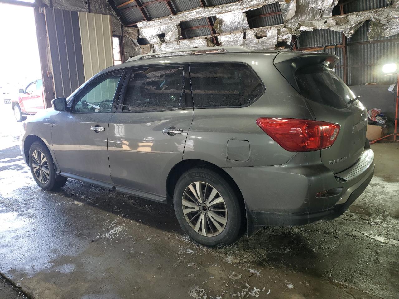 2017 Nissan Pathfinder - Image 2