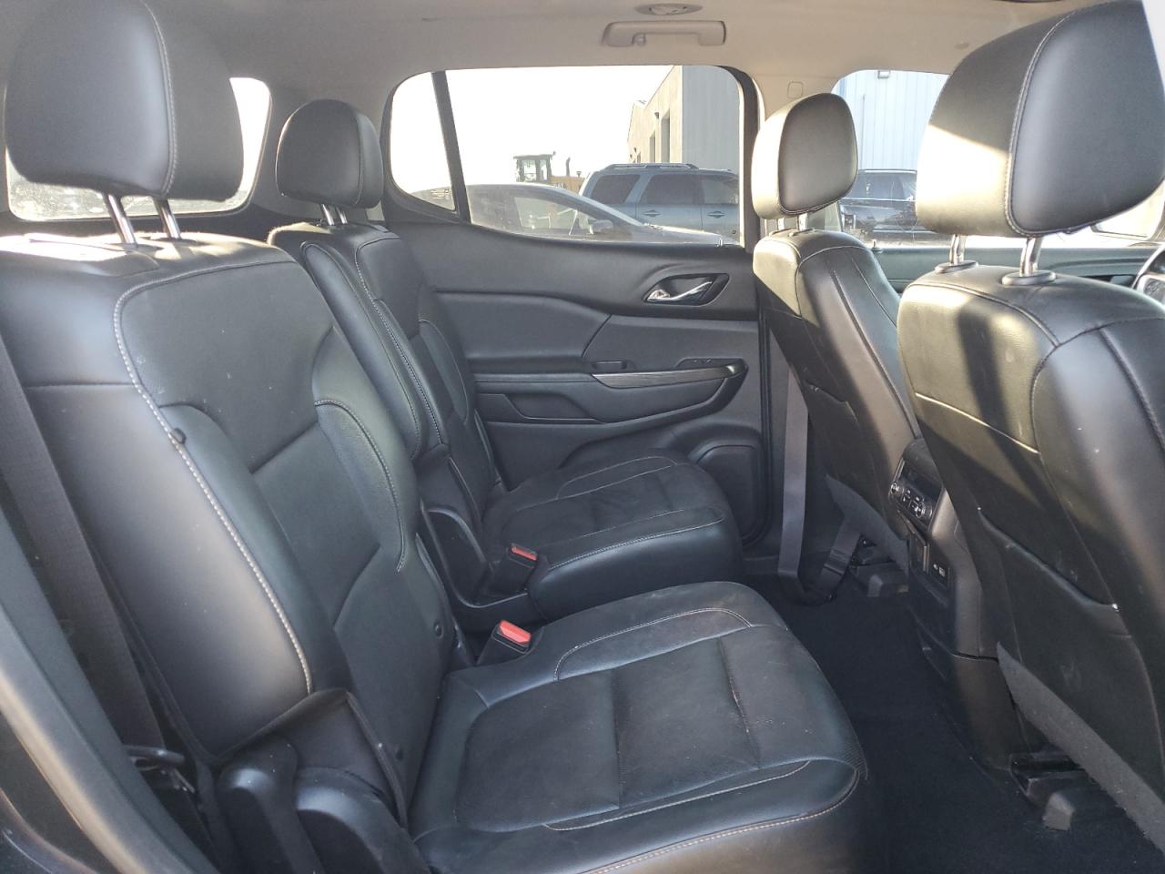2020 GMC Acadia - Image 11
