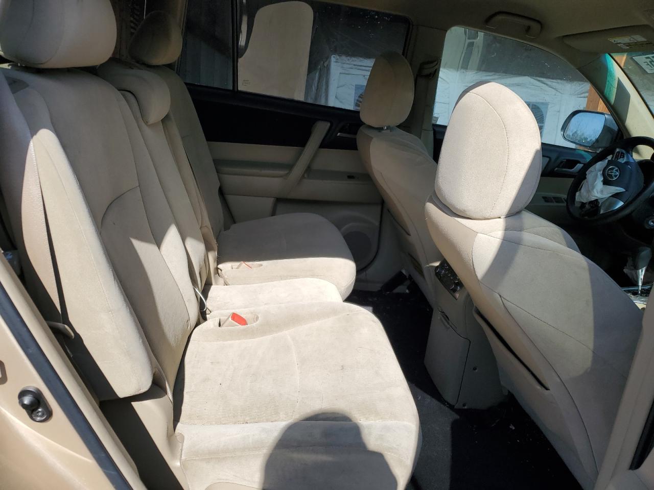 2011 Toyota Highlander - Image 11