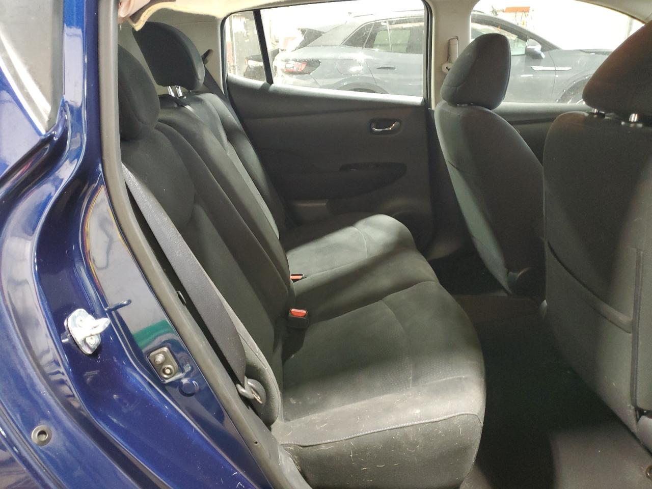 2017 Nissan Leaf - Image 10
