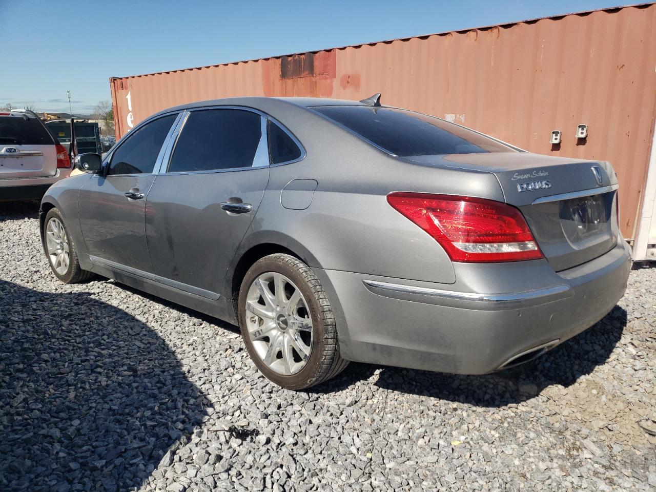 2011 Hyundai Equus - Image 2