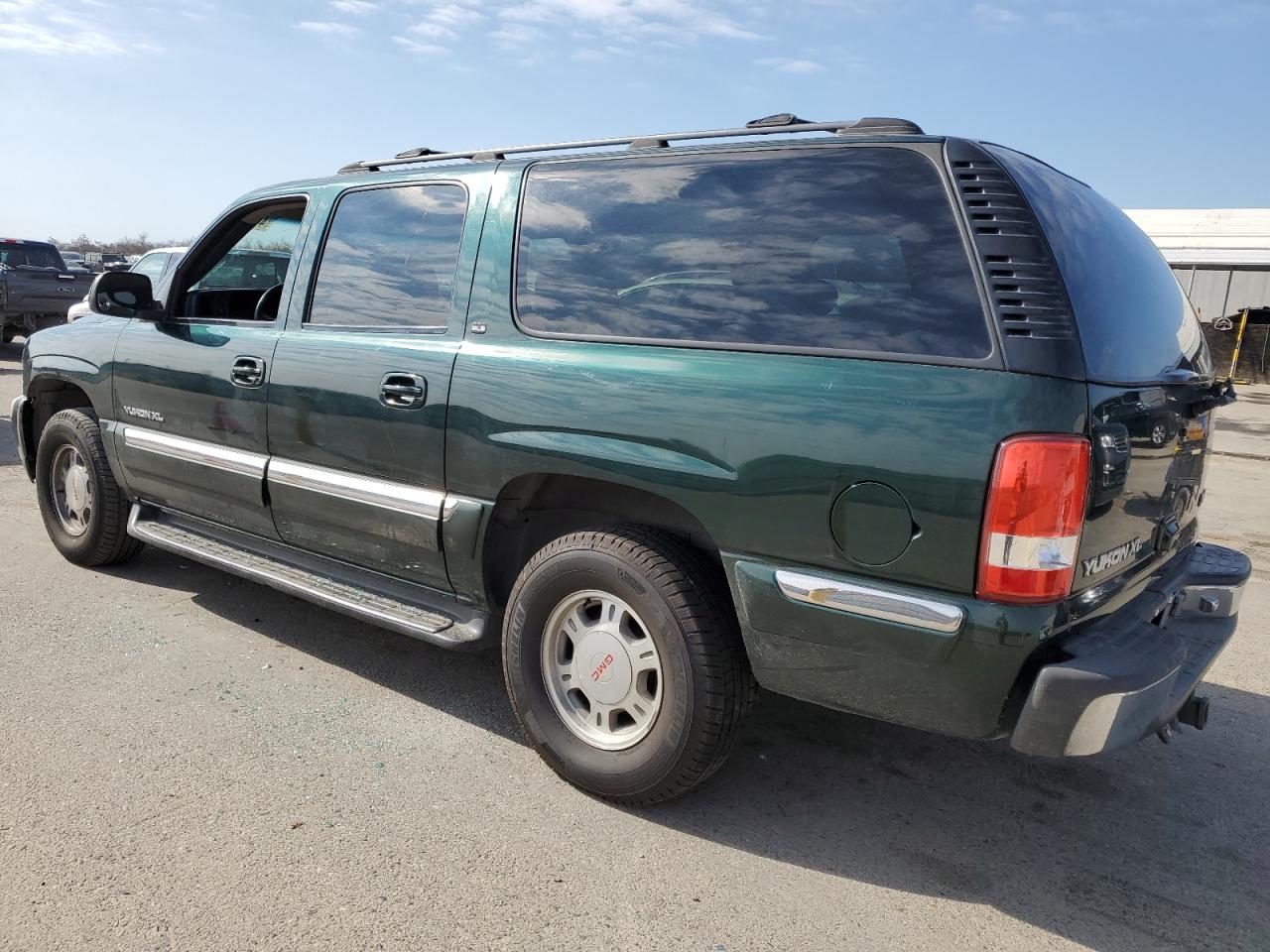 2001 GMC Yukon - Image 2