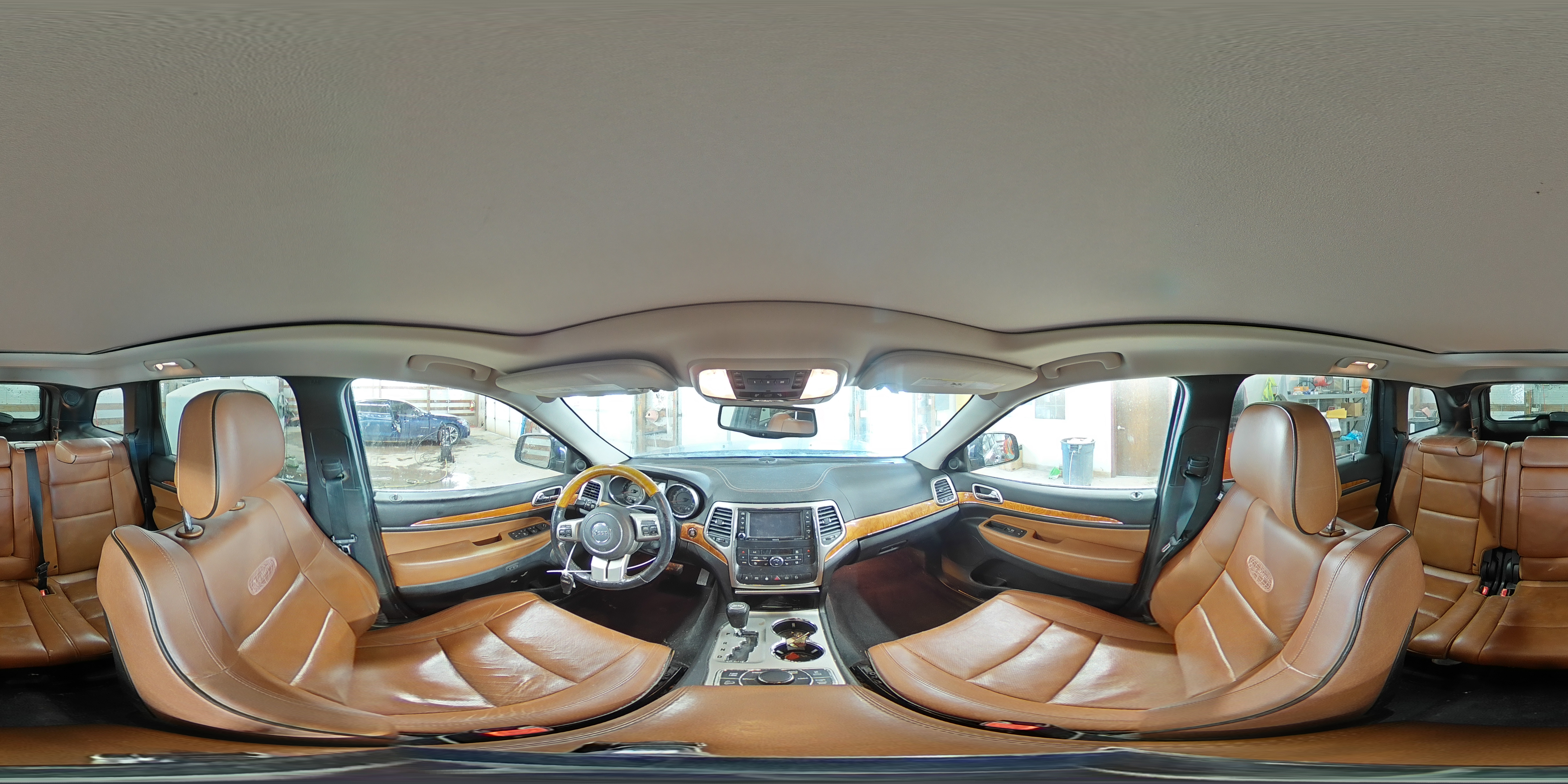 2012 Jeep Grand Cherokee - Image 15