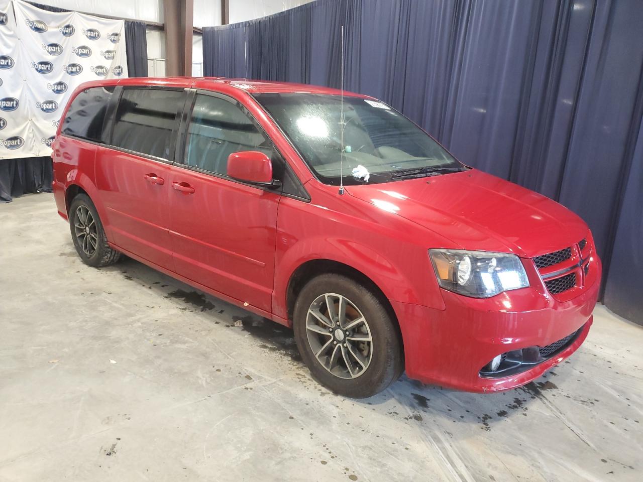 2015 Dodge Caravan - Image 4