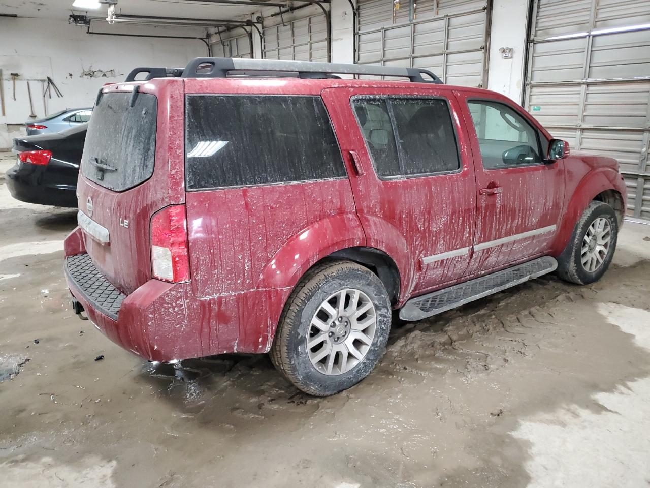 2012 Nissan Pathfinder - Image 3
