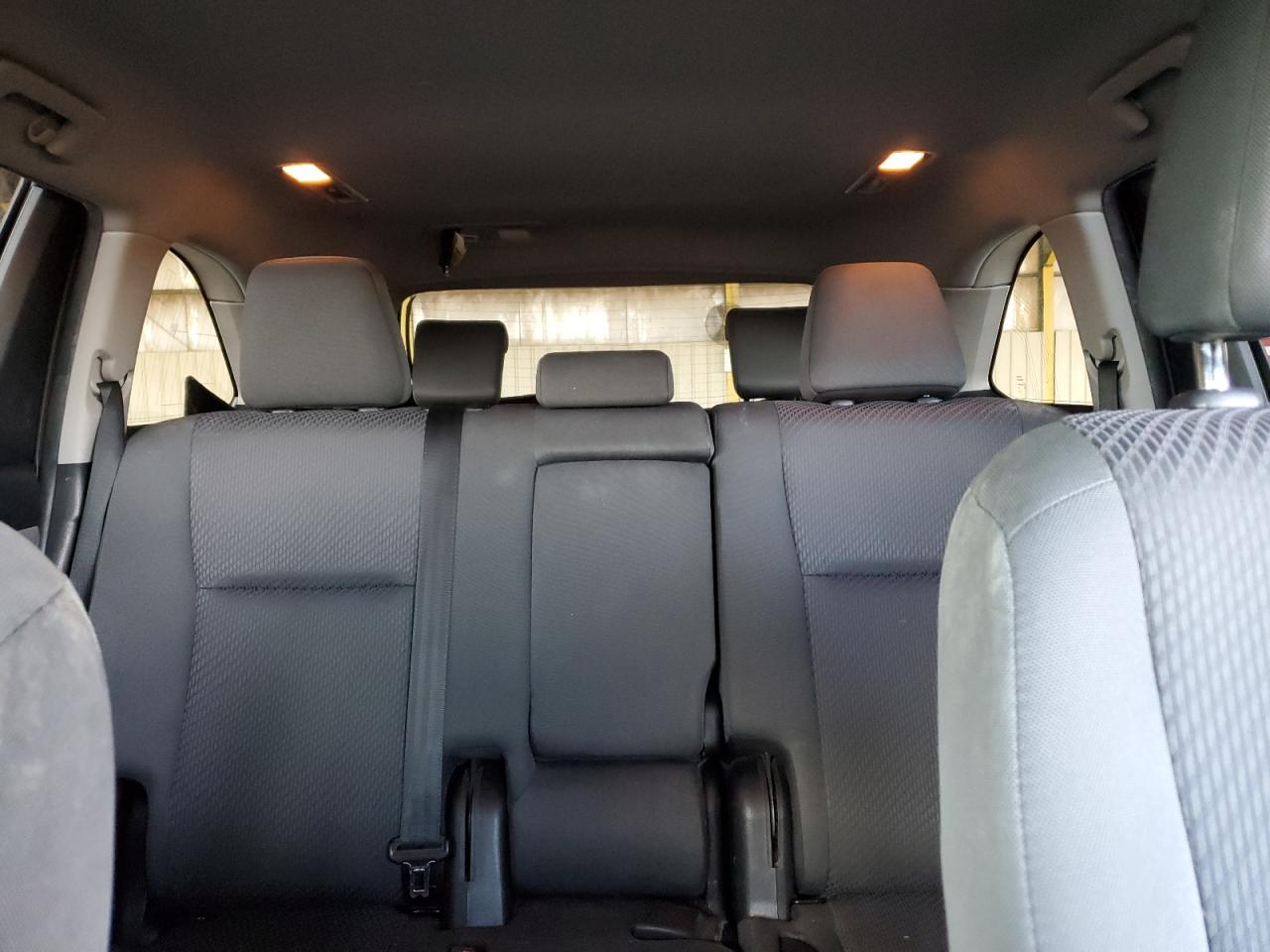 2019 Toyota Highlander - Image 10
