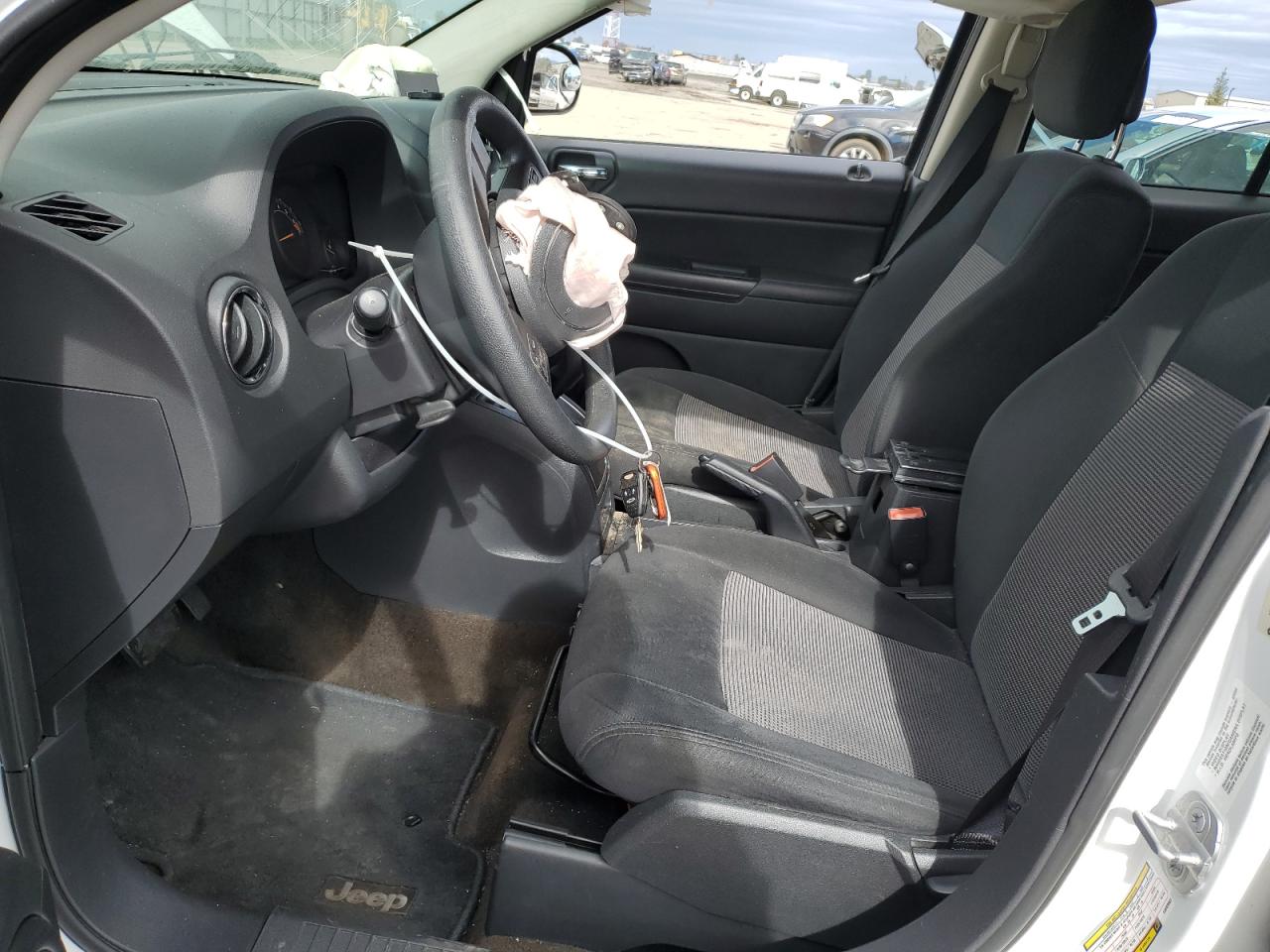 2014 Jeep Compass - Image 7