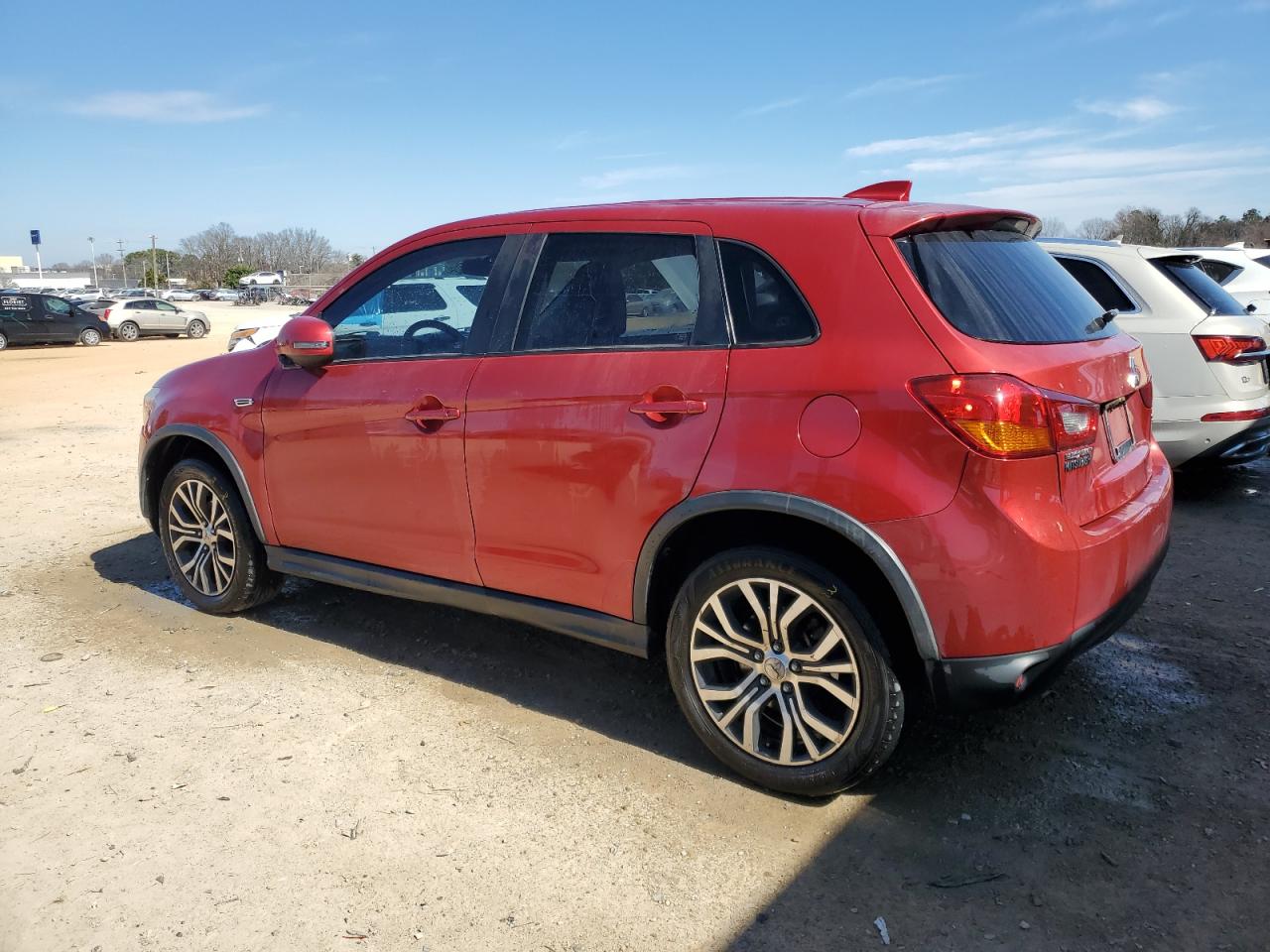 2017 Mitsubishi Outlander - Image 2