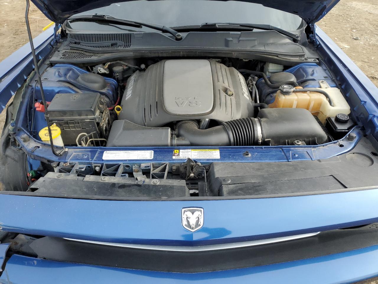 2009 Dodge Challenger - Image 12