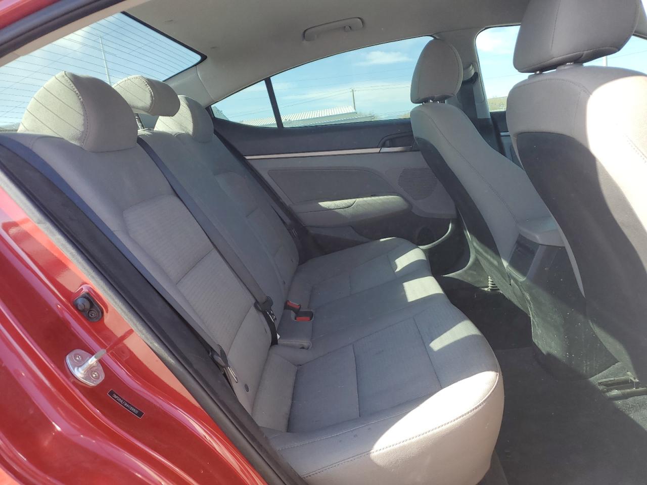 2017 Hyundai Elantra - Image 10