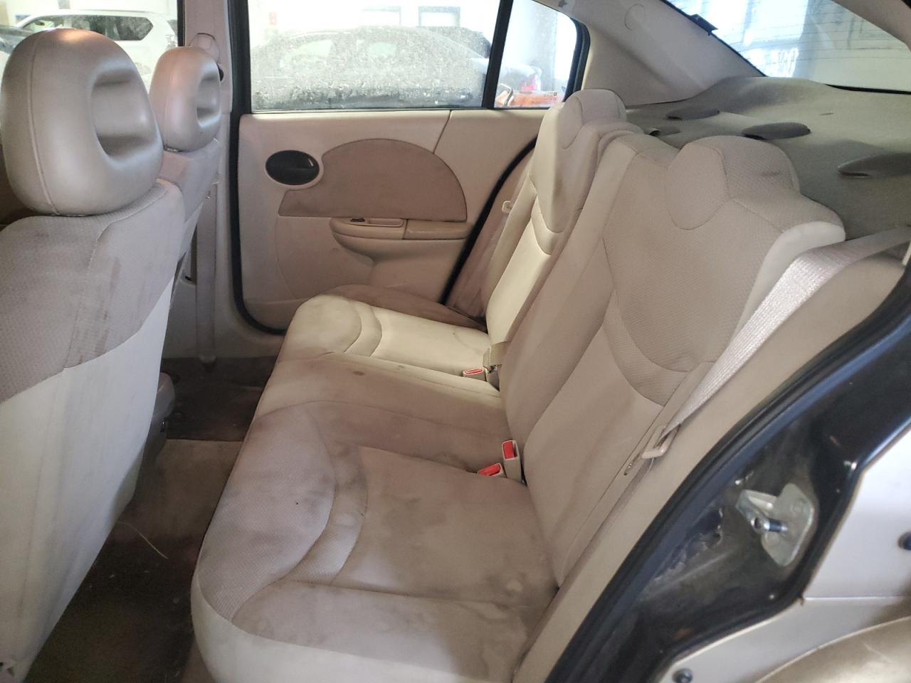 2003 Saturn ION - Image 10