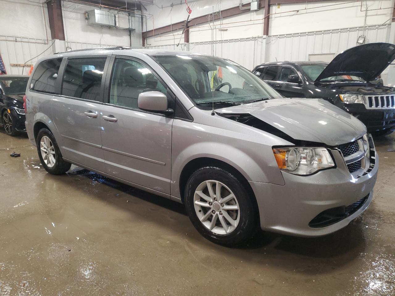 2015 Dodge Caravan - Image 4