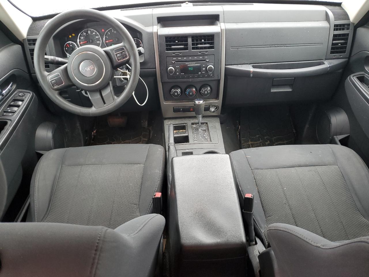 2012 Jeep Liberty (North America) - Image 8