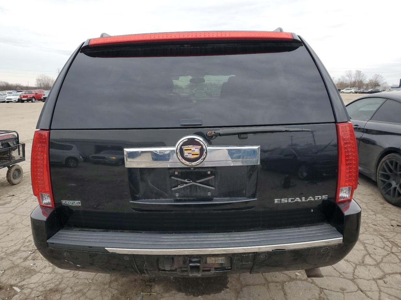 2012 Cadillac Escalade - Image 6