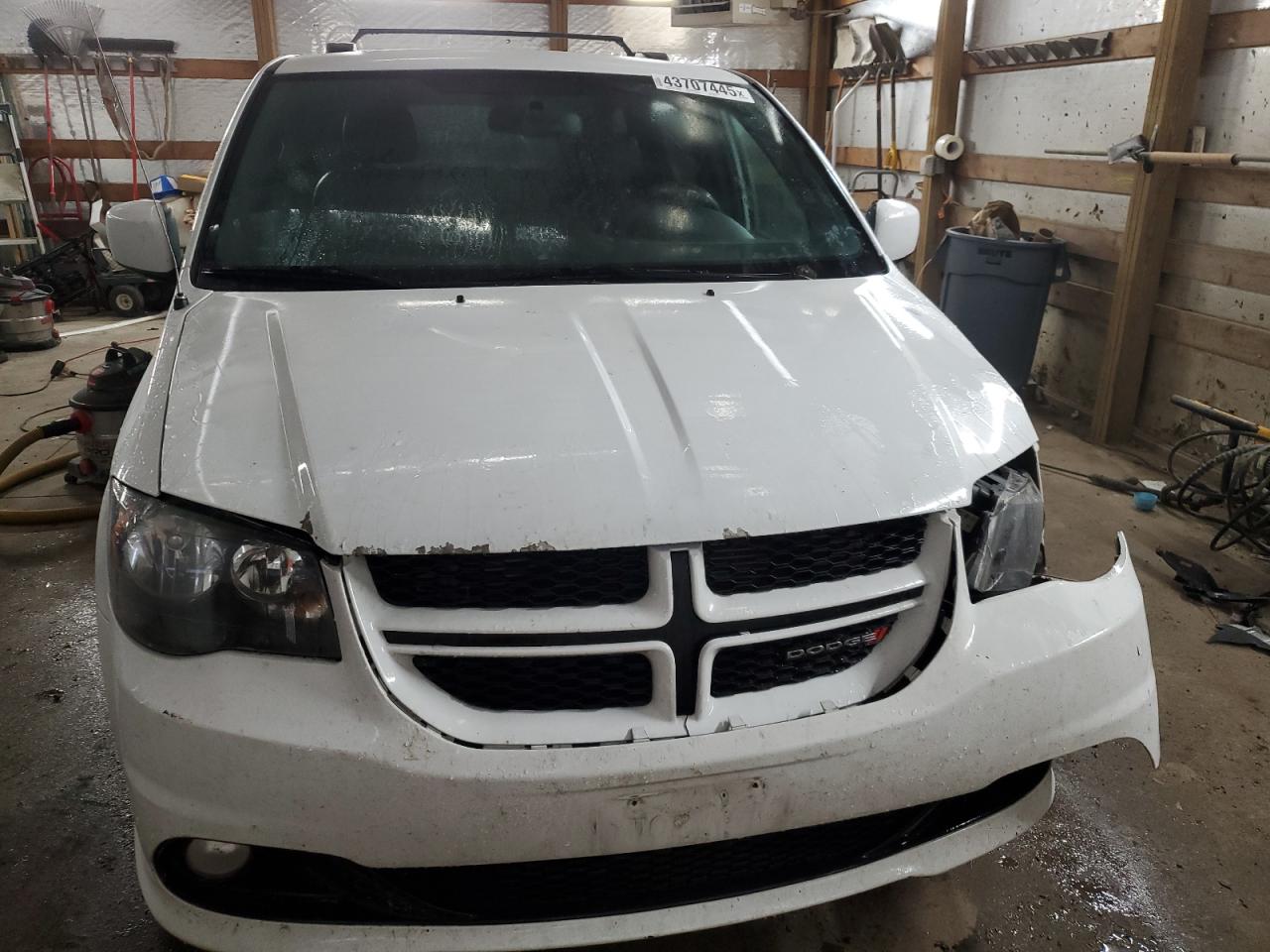 2017 Dodge Caravan - Image 5