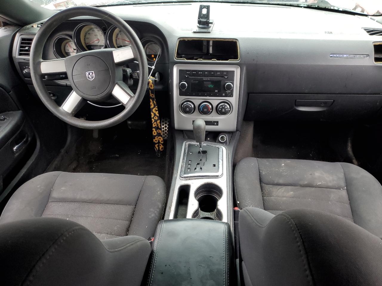 2010 Dodge Challenger - Image 8