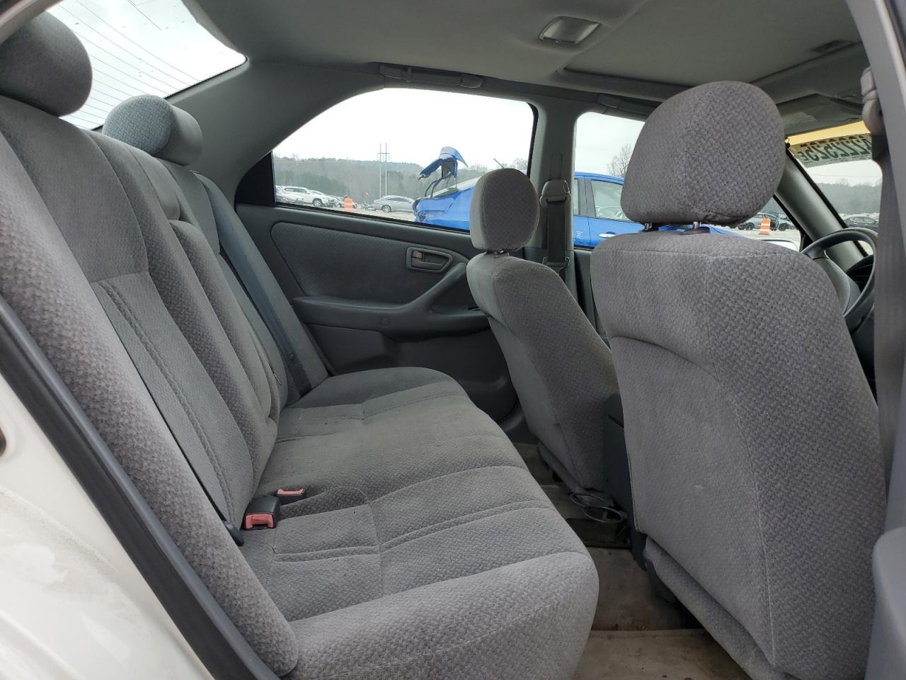 2000 Toyota Camry - Image 10