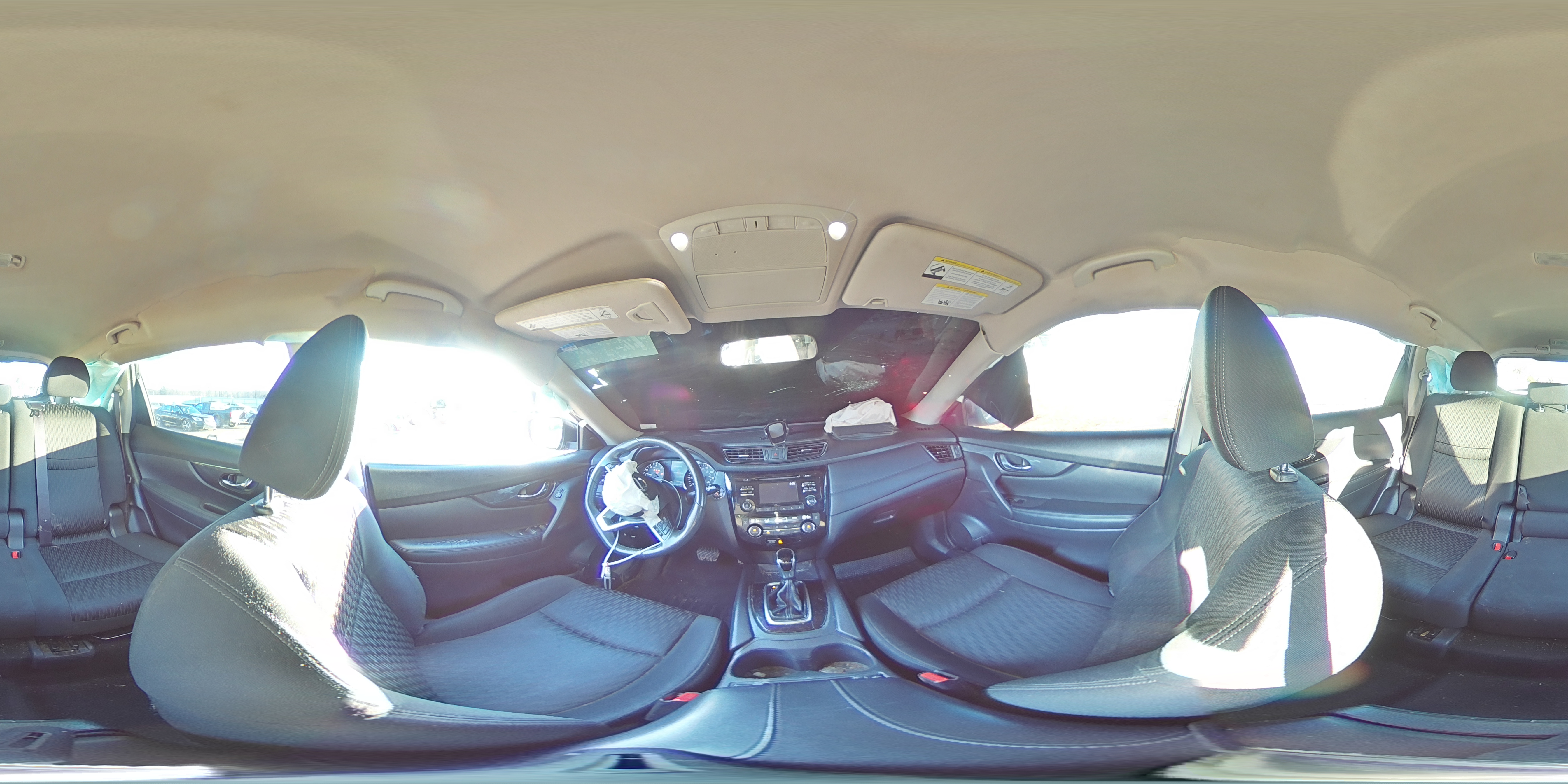 2017 Nissan Rogue - Image 14
