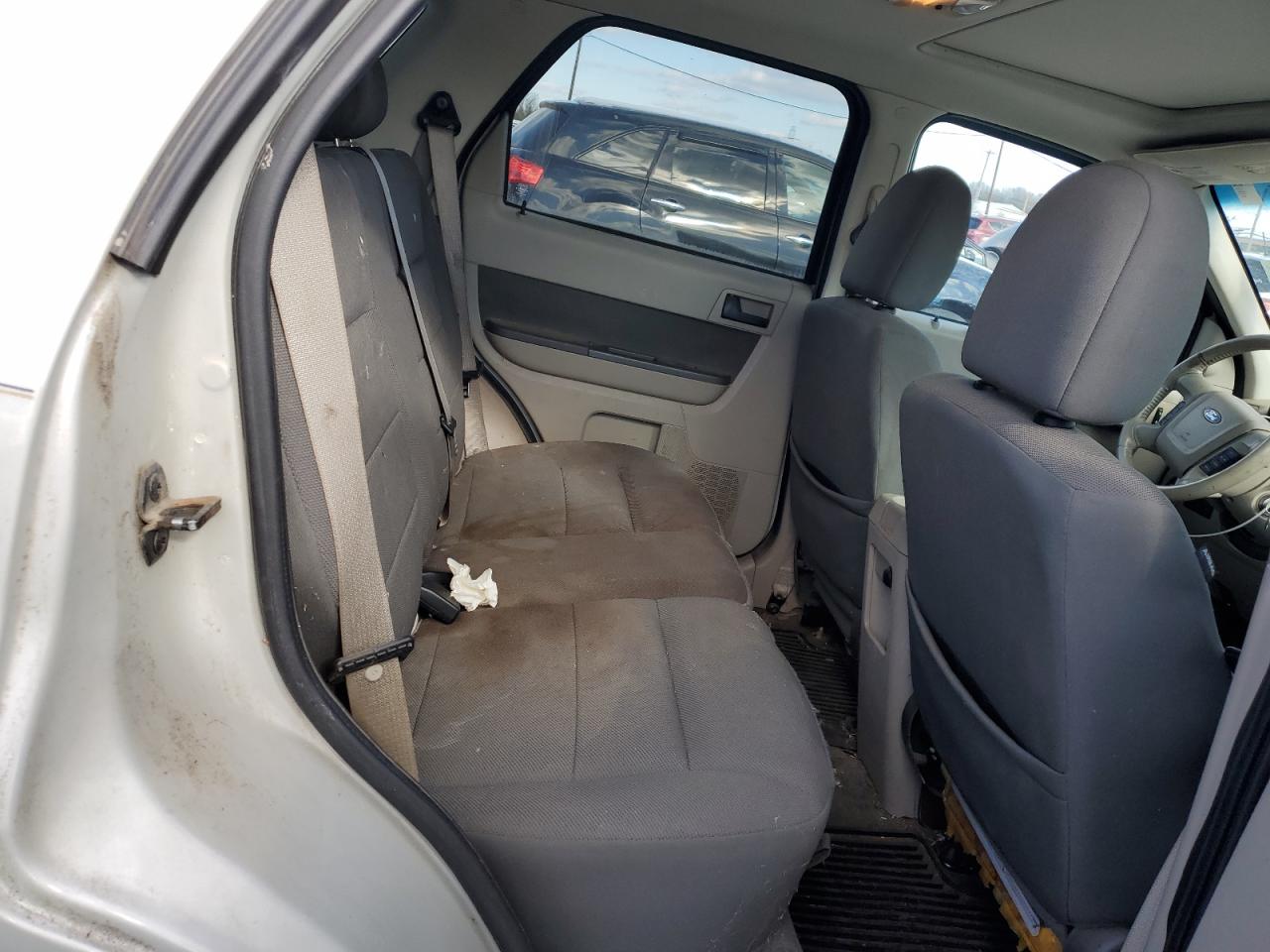 2009 Ford Escape - Image 11