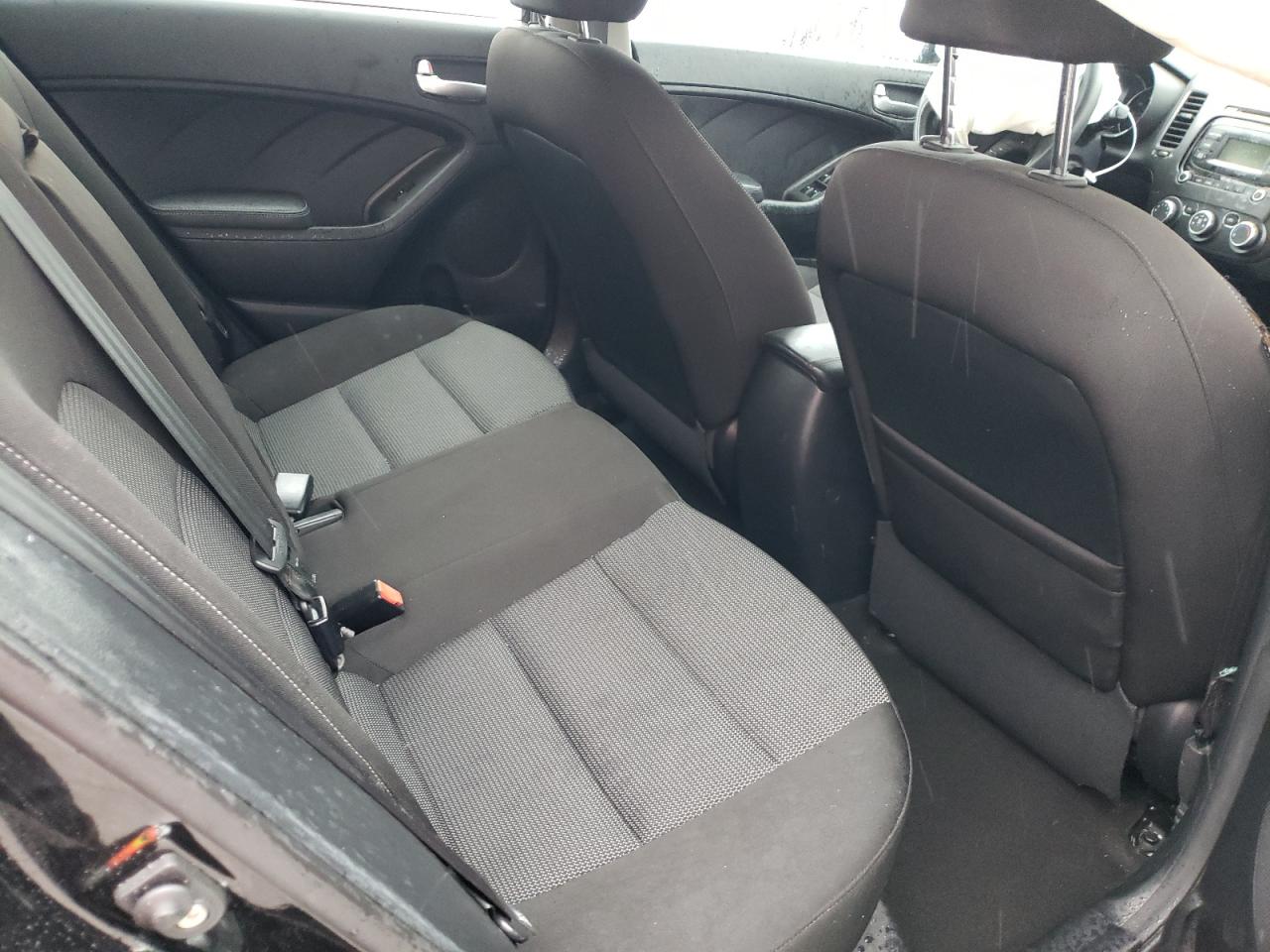 2017 Kia Forte - Image 11