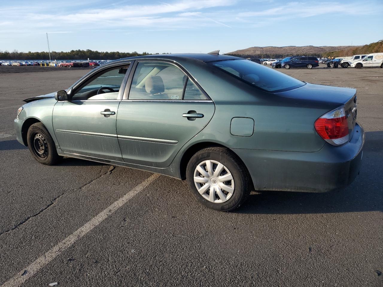 2005 Toyota Camry - Image 2