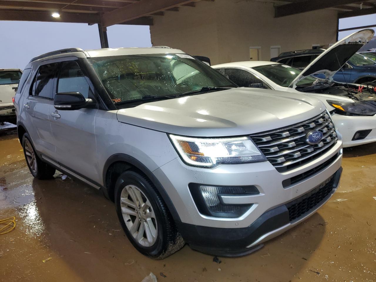 2016 Ford Explorer - Image 4