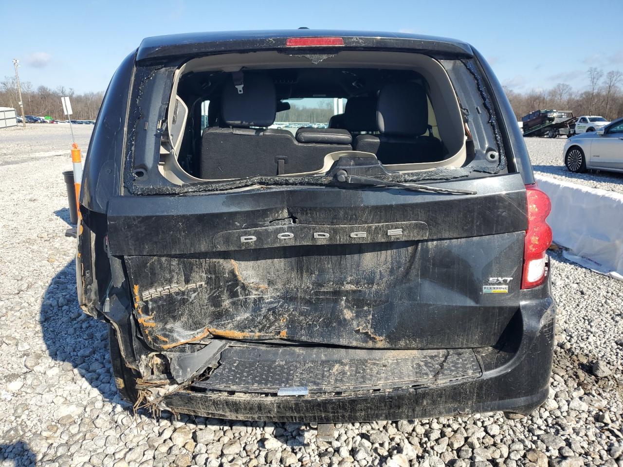 2019 Dodge Caravan - Image 6