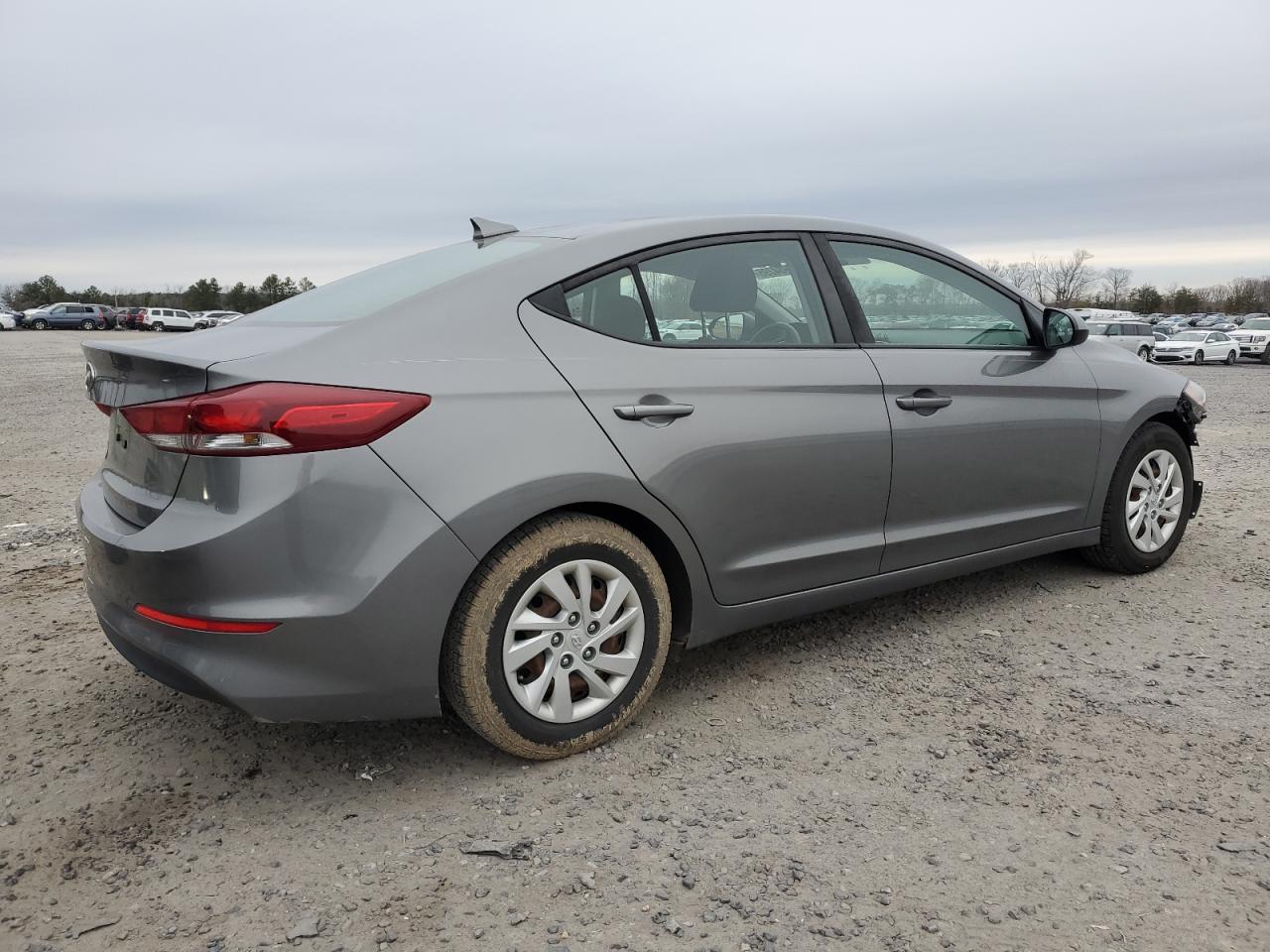 2018 Hyundai Elantra - Image 3