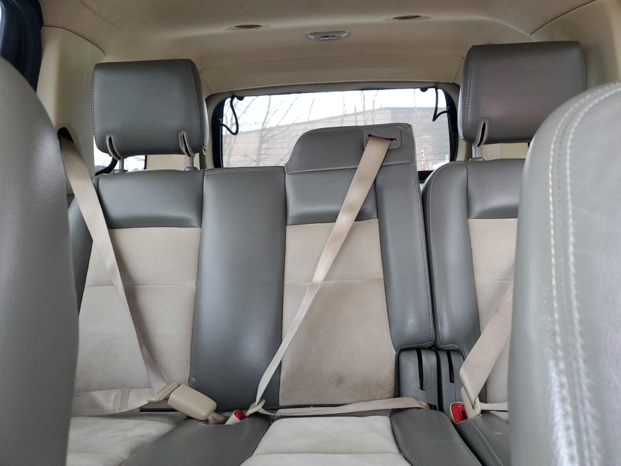 2007 Ford Explorer - Image 10