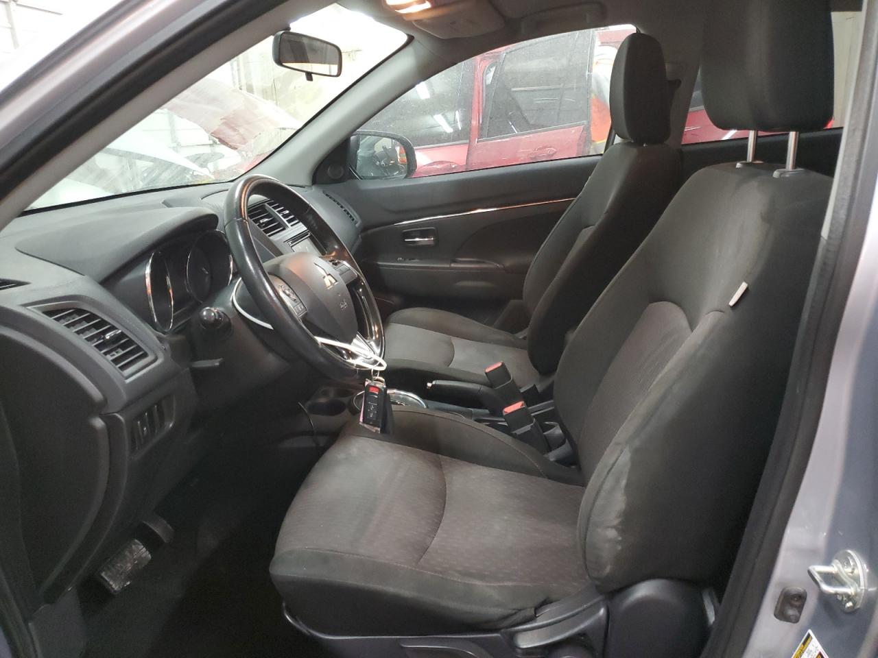 2017 Mitsubishi Outlander - Image 7