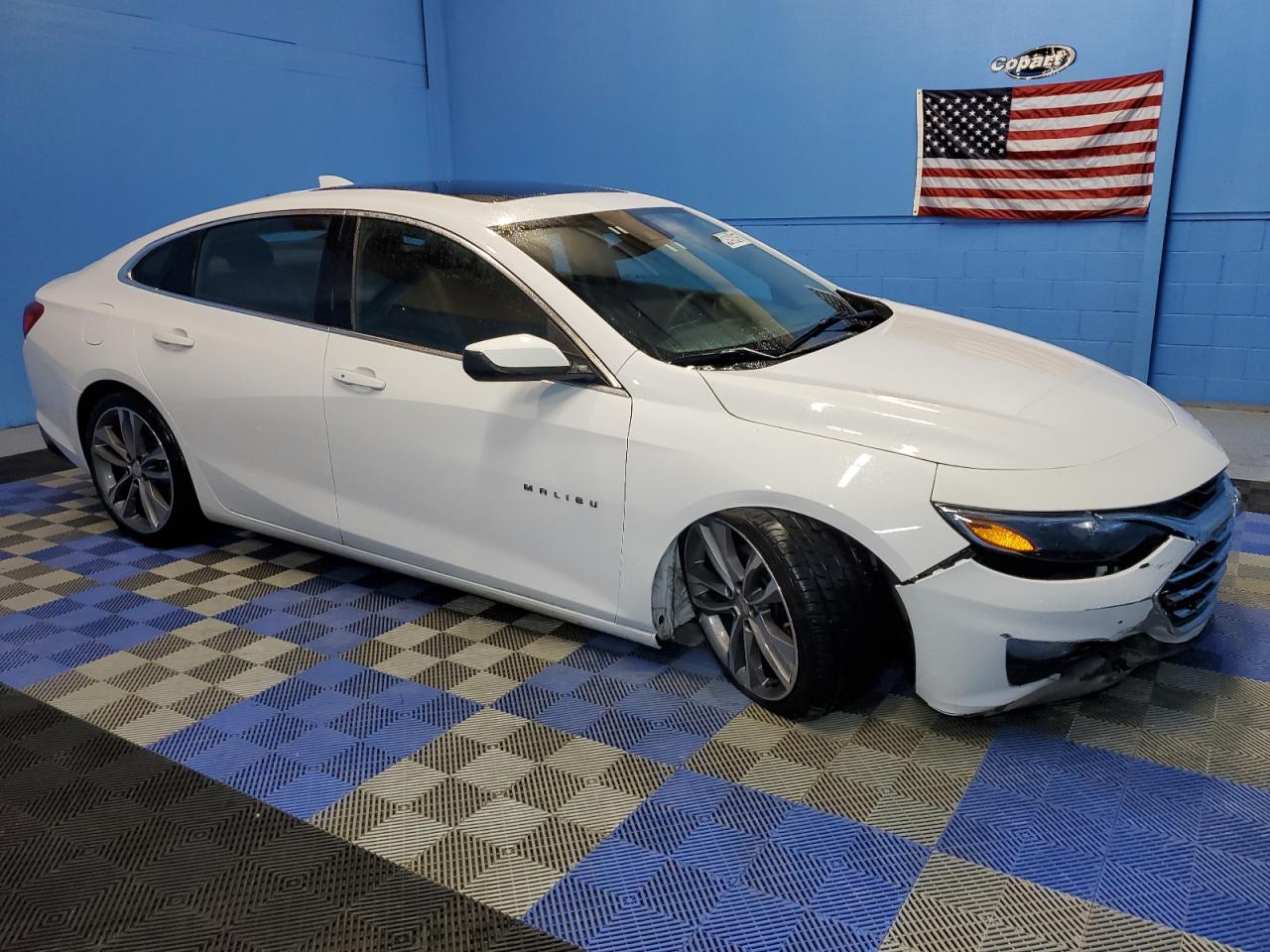 2023 Chevrolet Malibu - Image 4