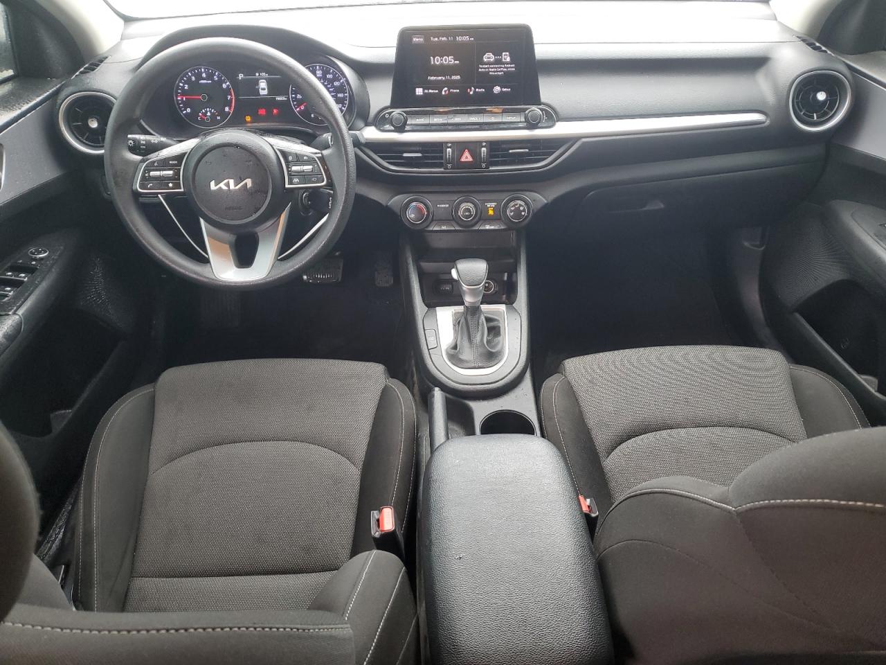 2023 Kia Forte - Image 8