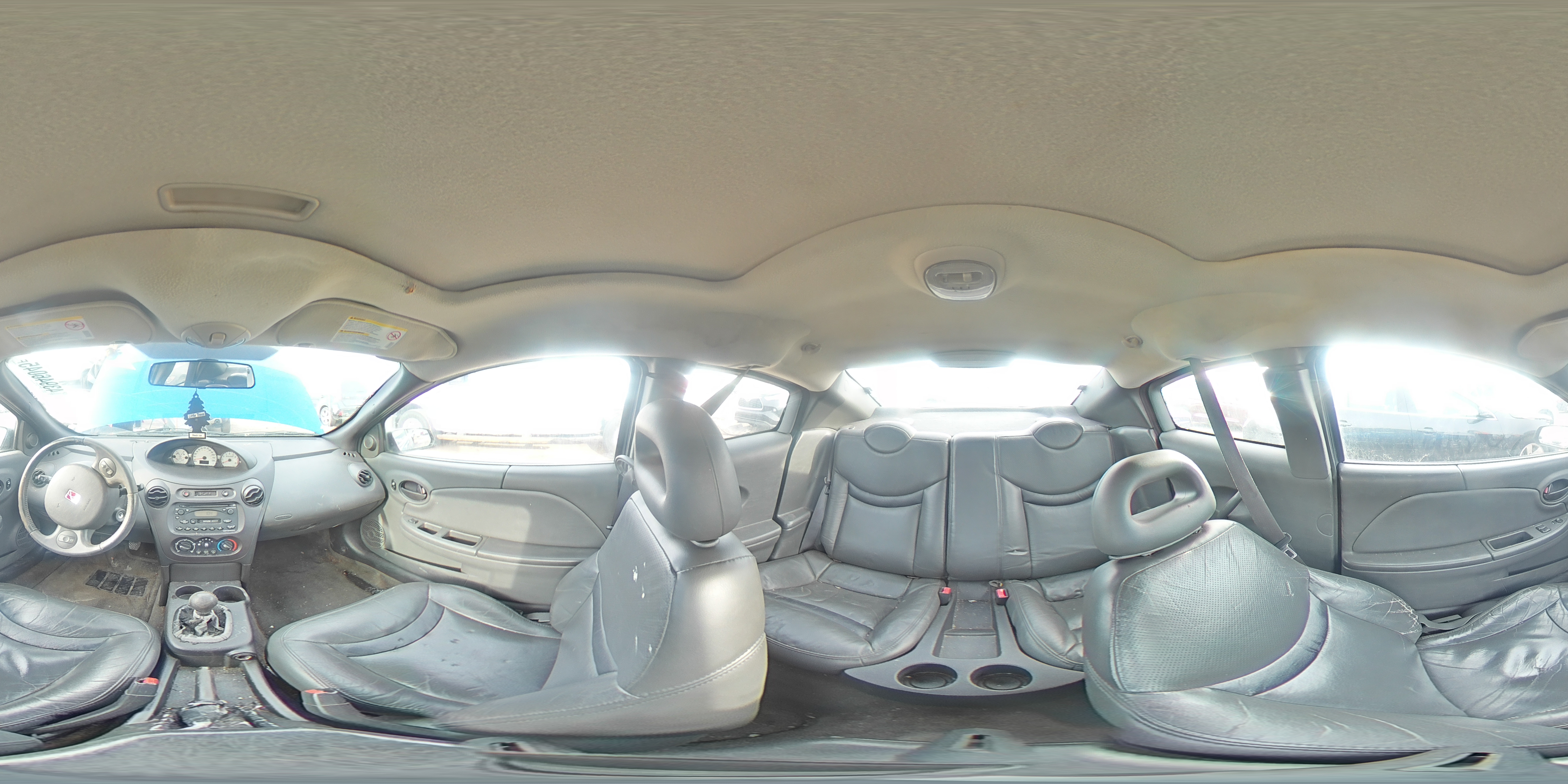 2003 Saturn ION - Image 12