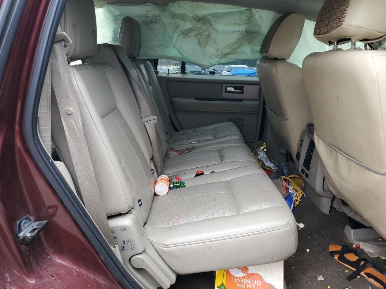 2011 Ford Expedition - Image 11
