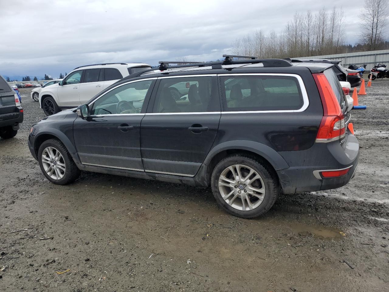 2016 Volvo XC70 - Image 2