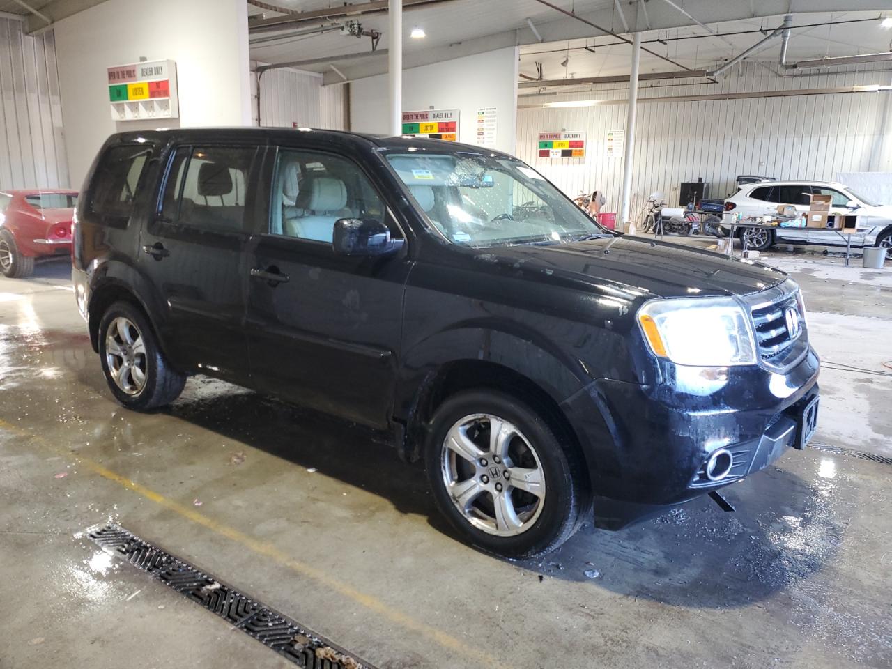 2014 Honda Pilot - Image 4