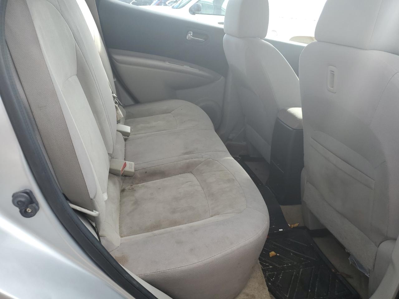 2009 Nissan Rogue - Image 11