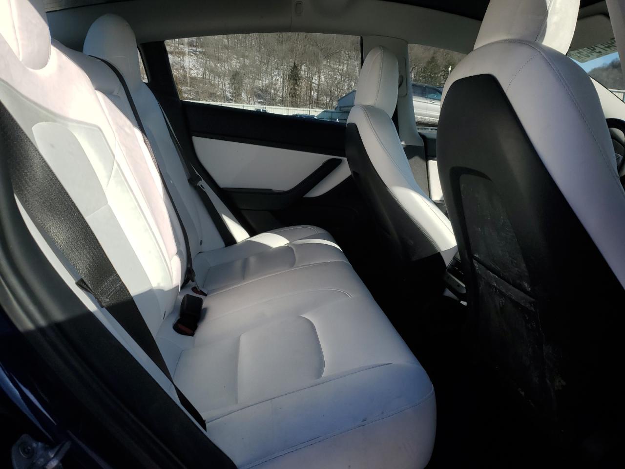 2019 Tesla Model 3 - Image 10