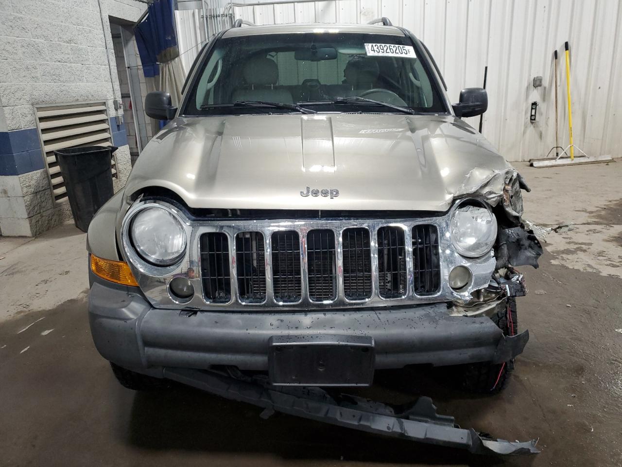 2007 Jeep Liberty (North America) - Image 5